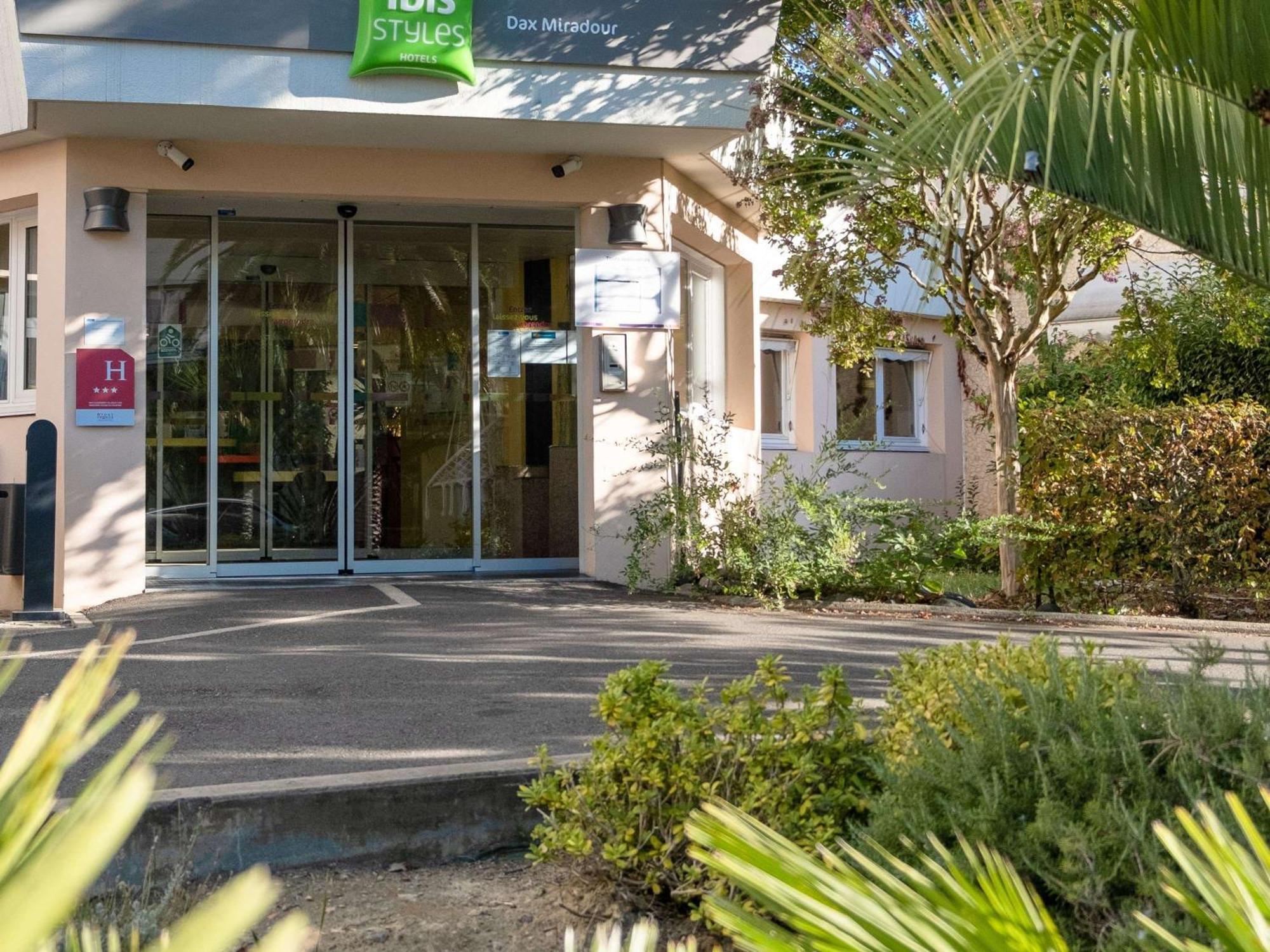 Hotel ibis styles Dax Miradour Exteriér fotografie